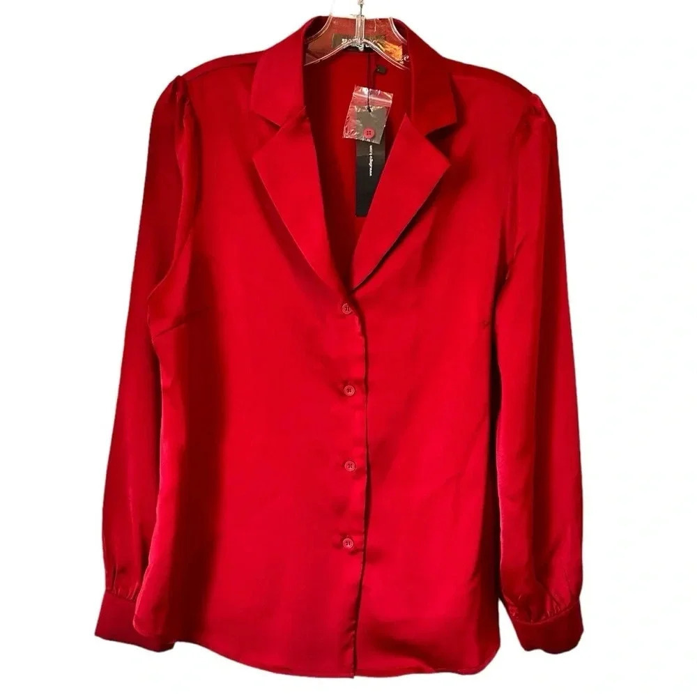 NWT Women’s Long Sleeved Casual/ Dress Shirt Blouse‎